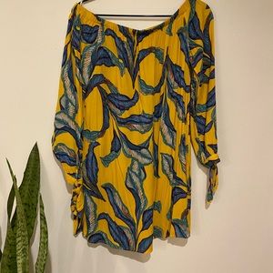 Colorful off-shoulder dress!